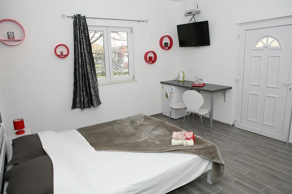 Apartments & Room Dijana Trogir